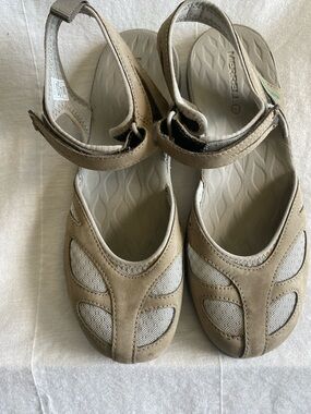 Merrell Women's Tan Beige Sport Sandals with Adjustable Strap